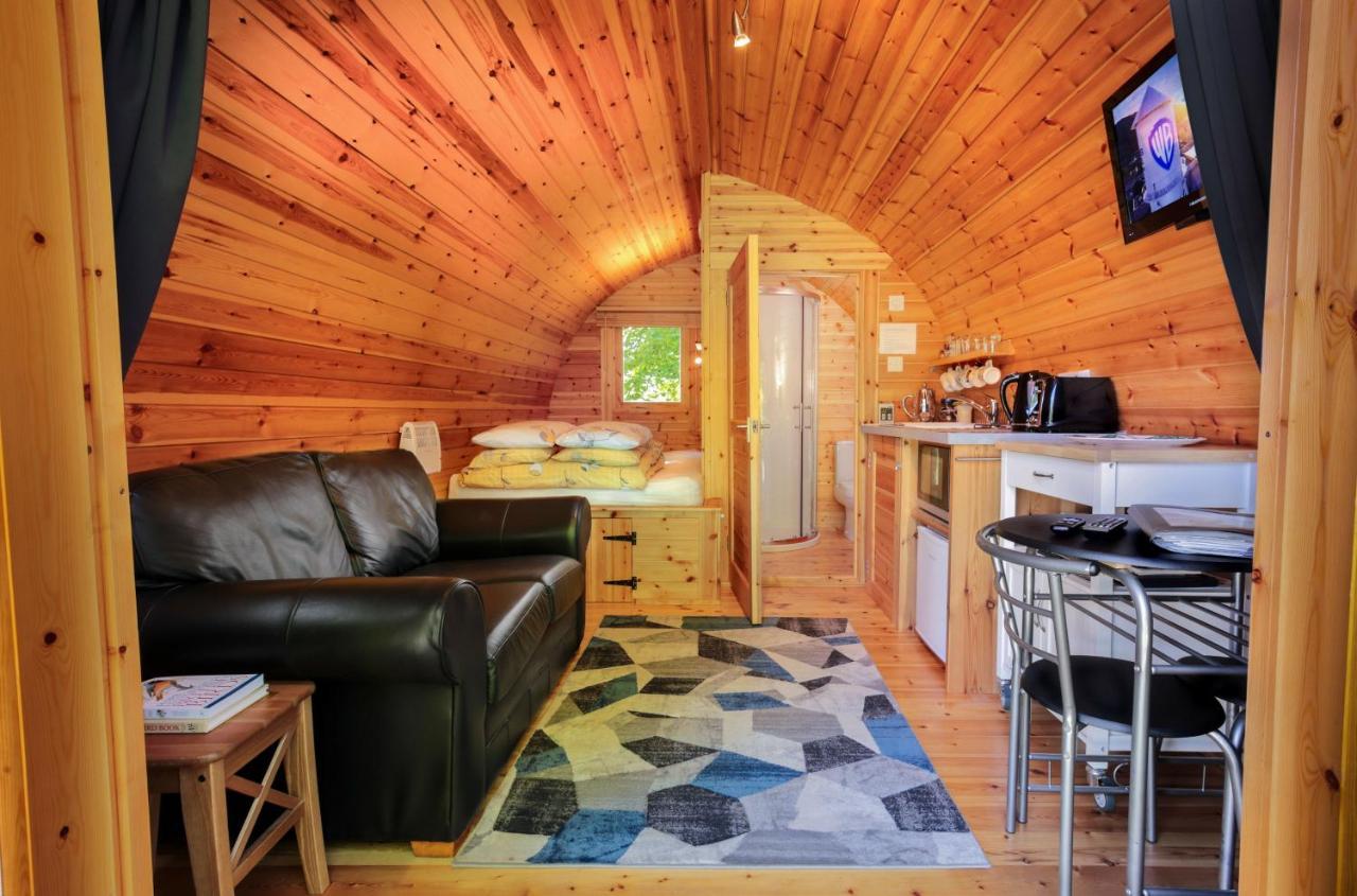 Glentruim Homestay B&B And Glamping Pods Newtonmore Exterior photo